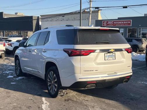 2023 Chevrolet Traverse Premier