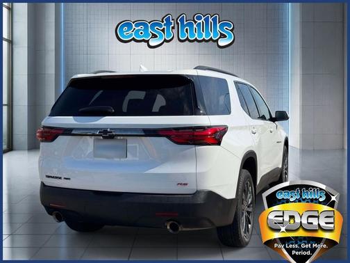 Summit White 2023 Chevrolet Traverse RS