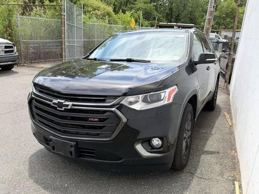 Mosaic Black Metallic 2019 Chevrolet Traverse RS