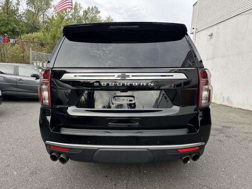 2023 Chevrolet Suburban 4WD High Country