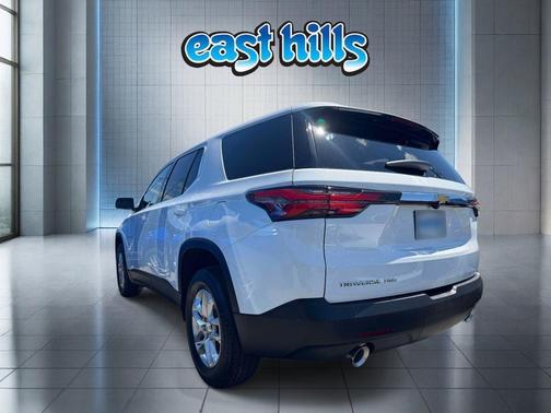 Summit White 2023 Chevrolet Traverse LS