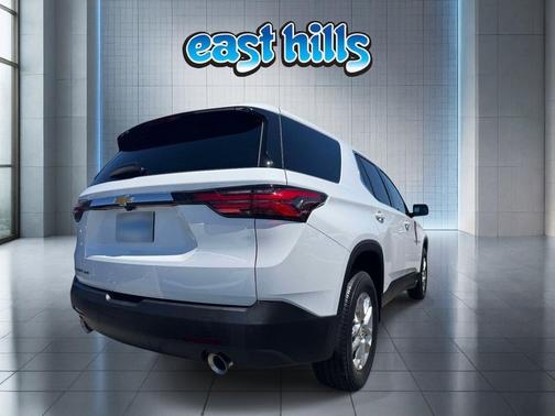 Summit White 2023 Chevrolet Traverse LS