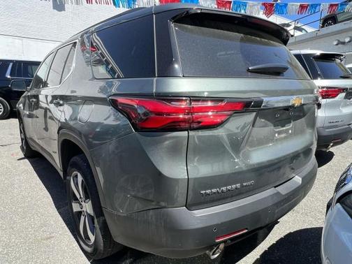 2022 Chevrolet Traverse LT Leather