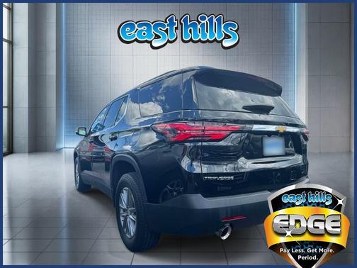 Mosaic Black Metallic 2023 Chevrolet Traverse LT Leather