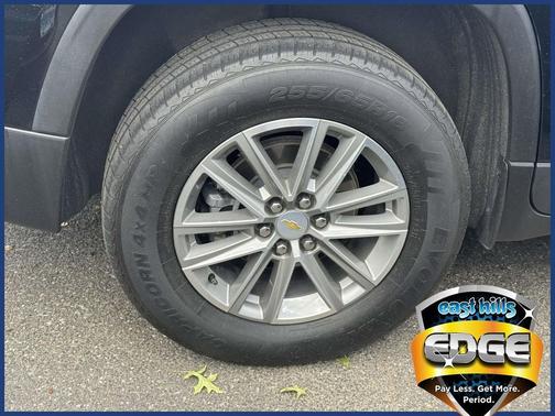Mosaic Black Metallic 2023 Chevrolet Traverse LT Leather