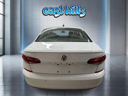 Pure White 2022 Volkswagen Passat 2.0T Limited Edition