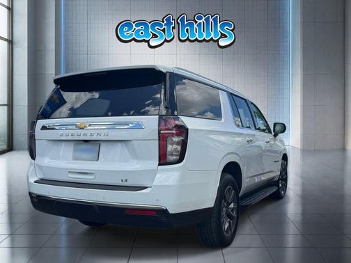 Summit White 2021 Chevrolet Suburban LT