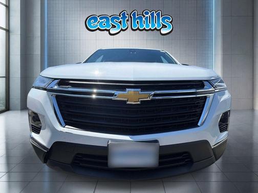 Summit White 2023 Chevrolet Traverse LS