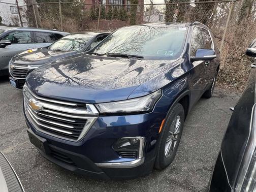 Northsky Blue Metallic 2023 Chevrolet Traverse LT Cloth