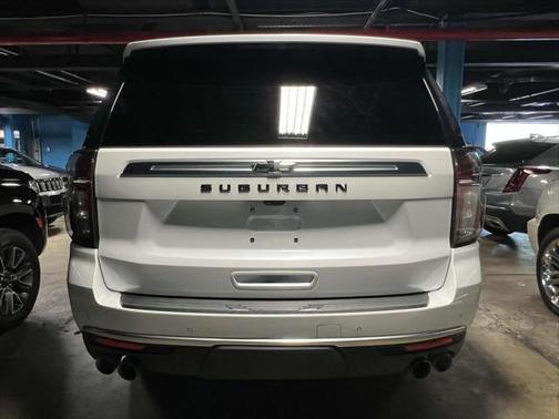 2023 Chevrolet Suburban 4WD High Country