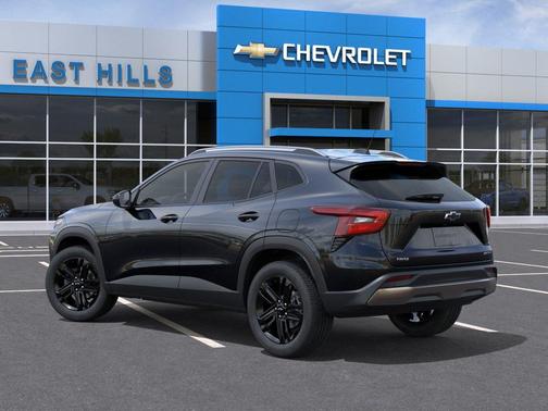 Mosaic Black Metallic 2026 Chevrolet Trax FWD ACTIV