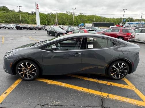 2025 Toyota Prius L