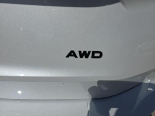 Everest White Pearl Tricoat 2026 Nissan Rogue Dark Armor