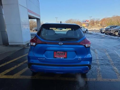 2024 Nissan Kicks SR