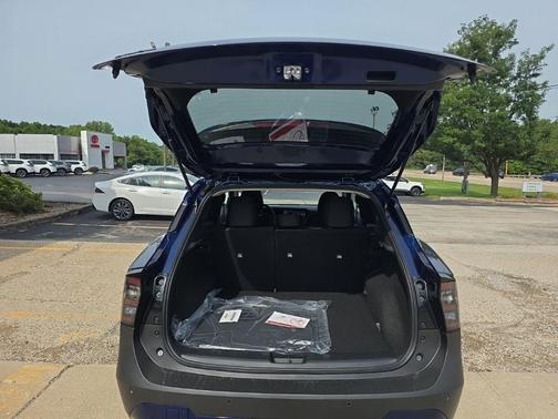 Deep Blue Pearl 2026 Nissan Kicks SV