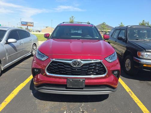 Ruby Flare Pearl 2021 Toyota Highlander Platinum