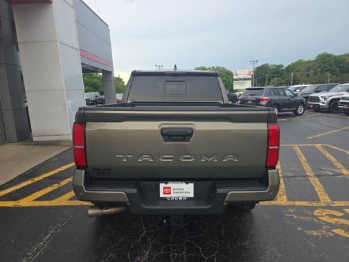 Bronze 2024 Toyota Tacoma TRD Sport