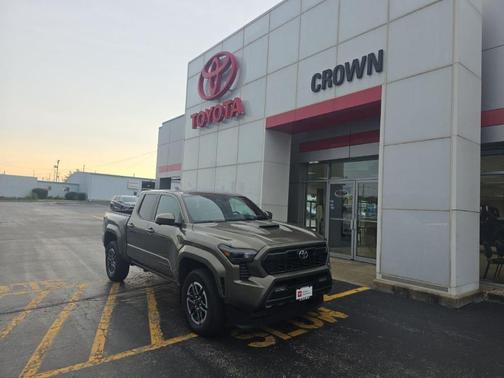 Bronze 2024 Toyota Tacoma TRD Sport