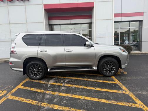 Atomic Silver 2023 Lexus GX 460 Premium