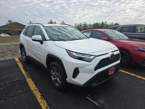2023 Toyota RAV4 XLE