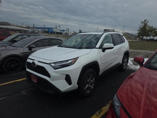 2023 Toyota RAV4 XLE