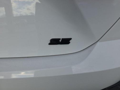 Ice Cap 2025 Toyota Camry SE