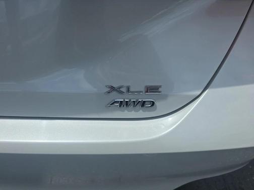 2021 Toyota Avalon XLE