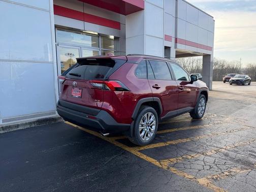 2025 Toyota RAV4 XLE Premium