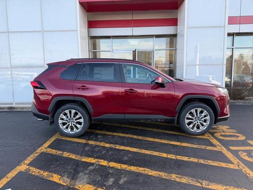 2025 Toyota RAV4 XLE Premium