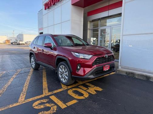 2025 Toyota RAV4 XLE Premium