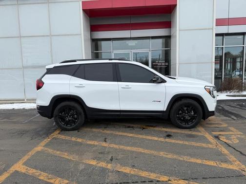 2023 GMC Terrain AWD AT4
