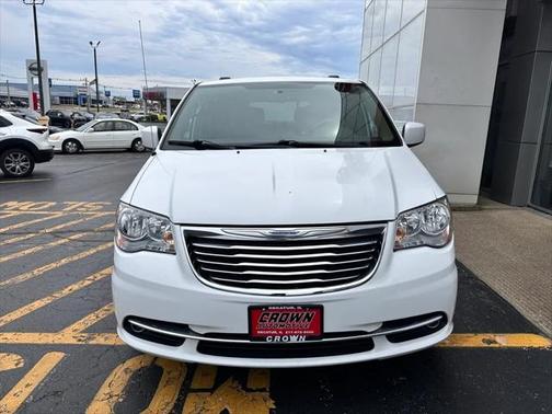 2015 Chrysler Town & Country Touring