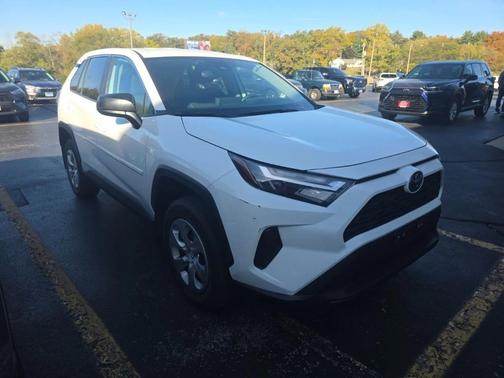 2023 Toyota RAV4 LE