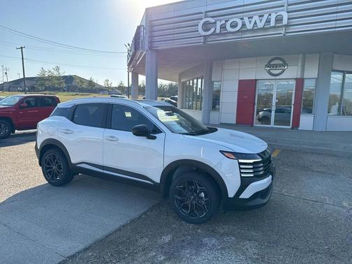 Aspen White Tricoat 2026 Nissan Kicks SR