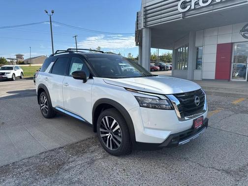 2025 Nissan Pathfinder Platinum 4WD