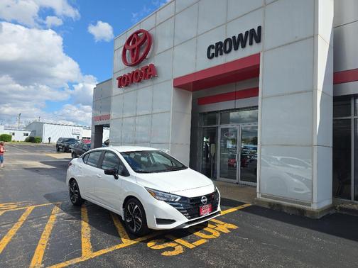Aspen White Tricoat 2025 Nissan Versa 1.6 S