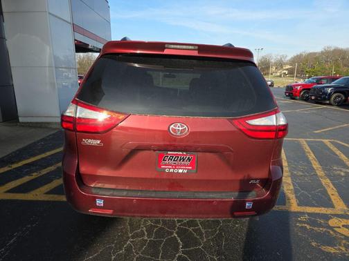 2015 Toyota Sienna L