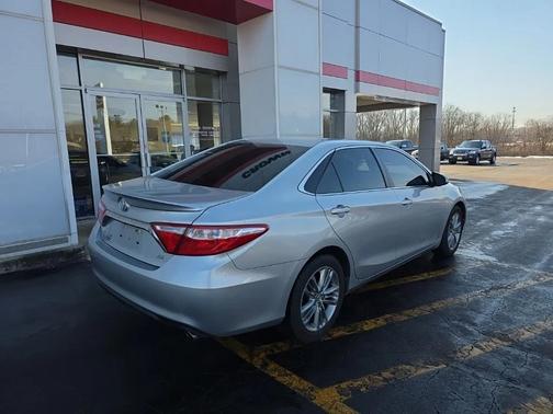 2015 Toyota Camry SE