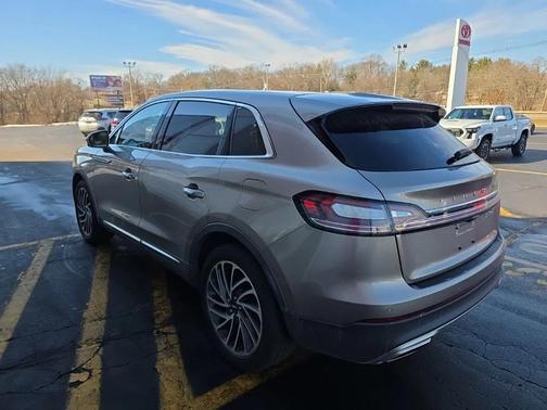 2019 Lincoln Nautilus Reserve