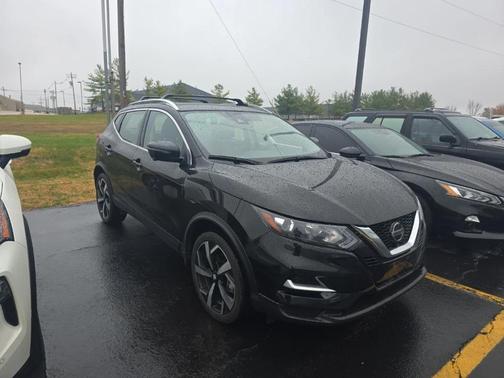 2022 Nissan Rogue Sport SL