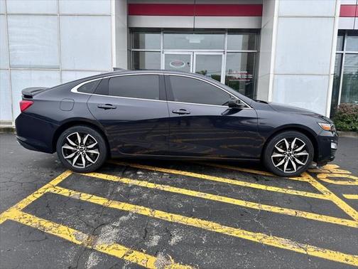 2022 Chevrolet Malibu FWD RS