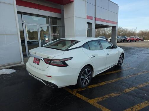 2023 Nissan Maxima SV Xtronic CVT