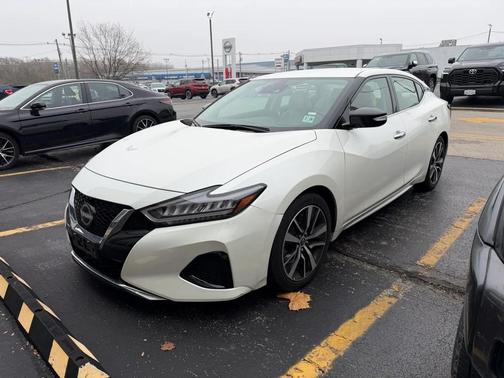 2023 Nissan Maxima SV