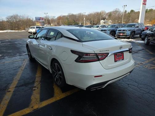 2023 Nissan Maxima SV Xtronic CVT