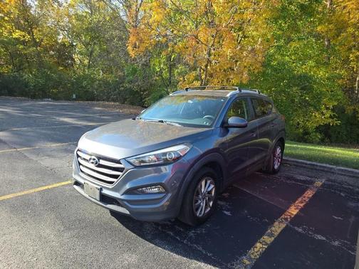 2016 Hyundai TUCSON SE