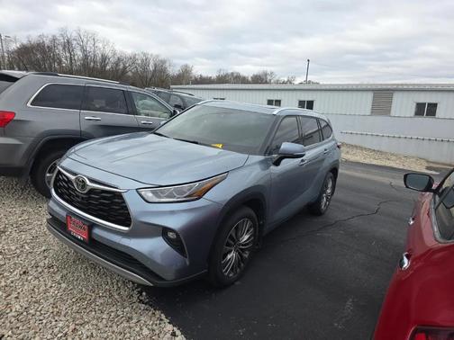 2021 Toyota Highlander Platinum
