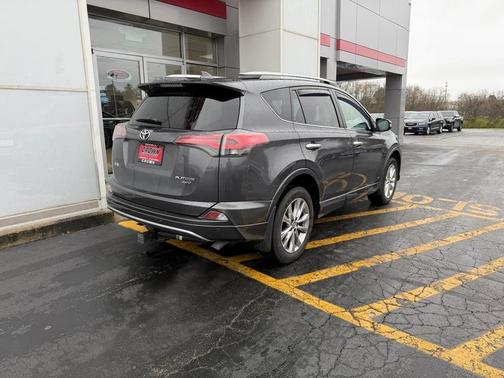 2017 Toyota RAV4 Platinum