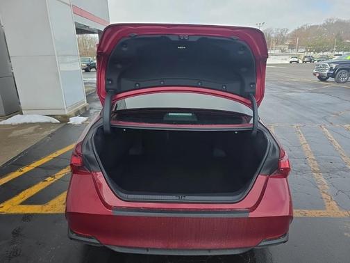 2021 Toyota Avalon Hybrid XLE Plus