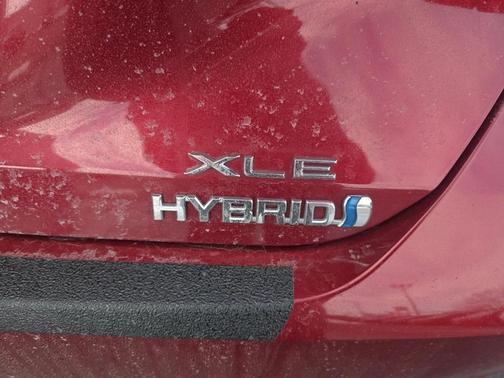 2021 Toyota Avalon Hybrid XLE Plus