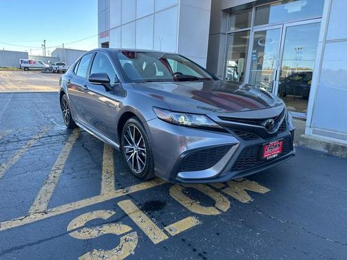 2023 Toyota Camry SE